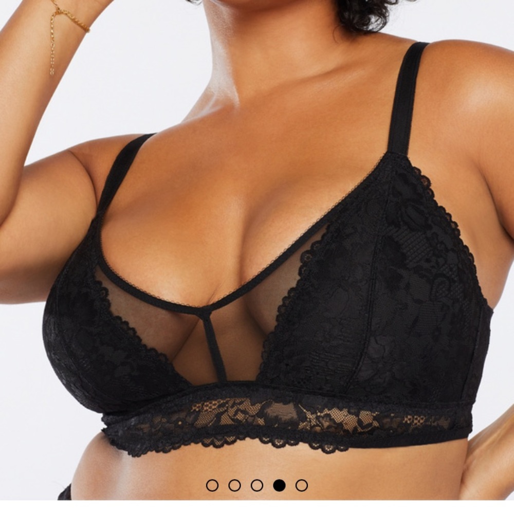 Floral Lace and Mesh Bralette savage x fenty